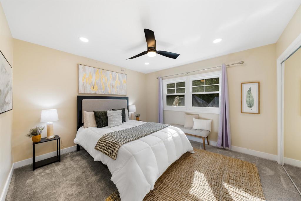 9248 Shirley Dr