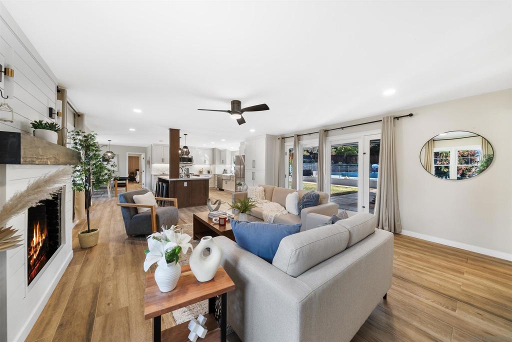 9248 Shirley Dr