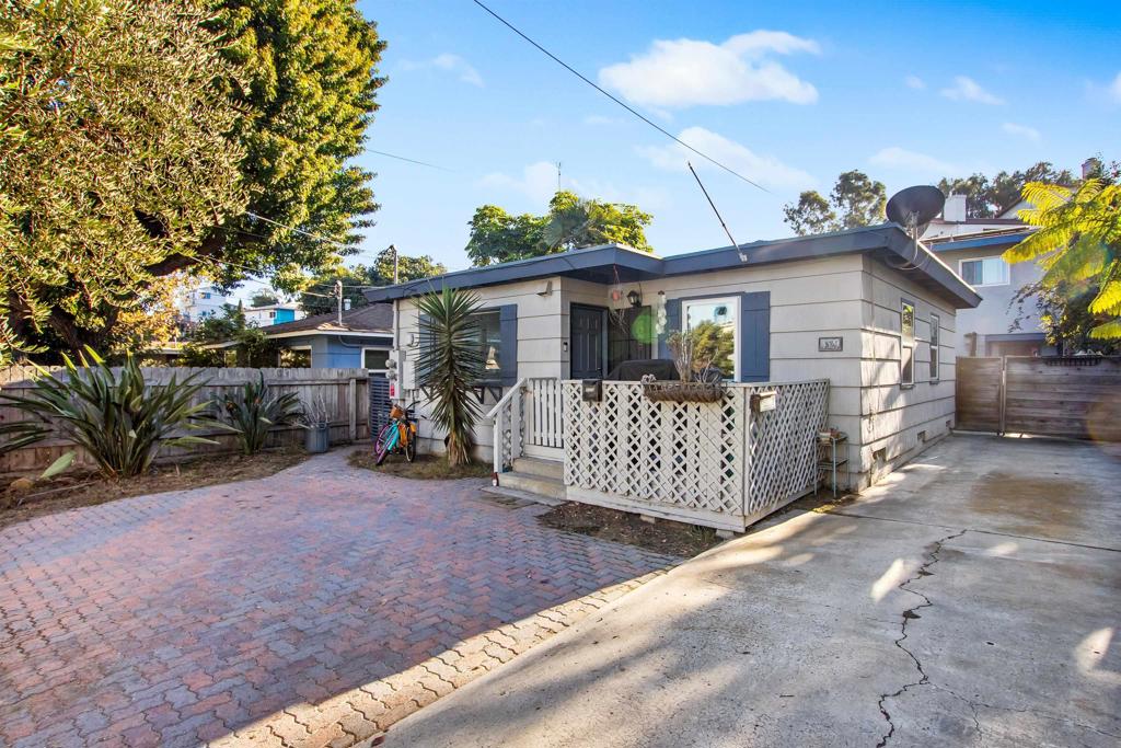 4329 31 Banning Street