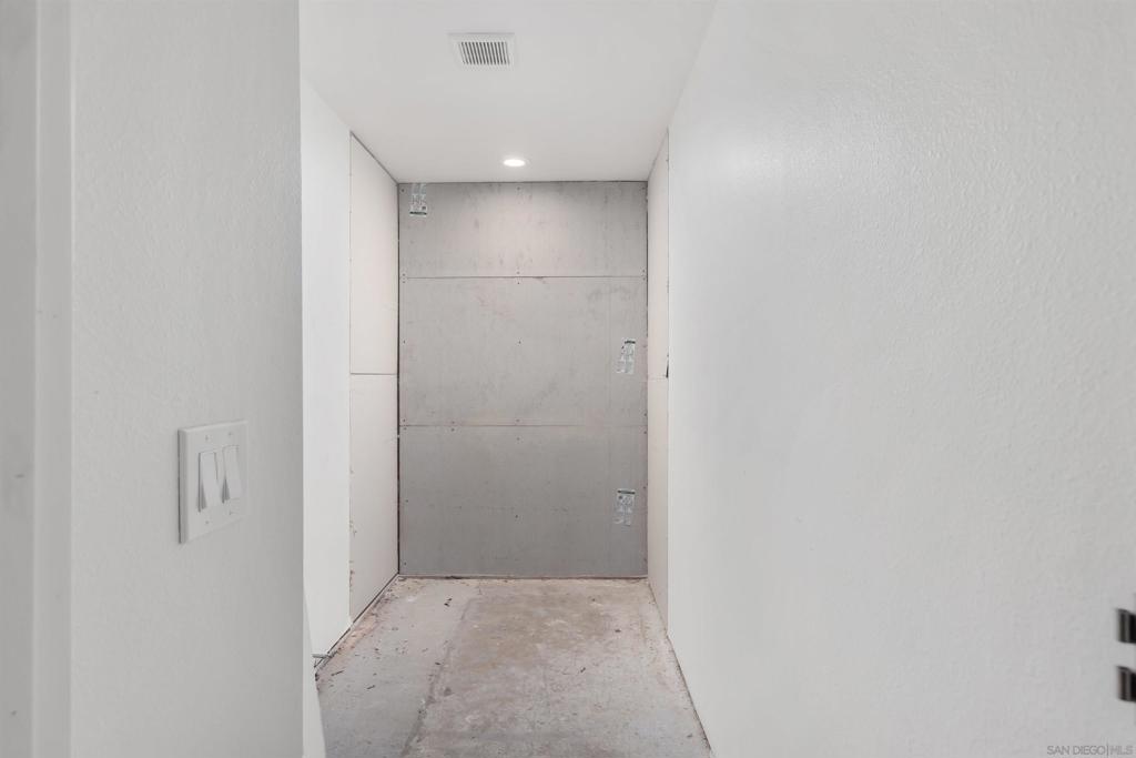 4329 31 Banning Street