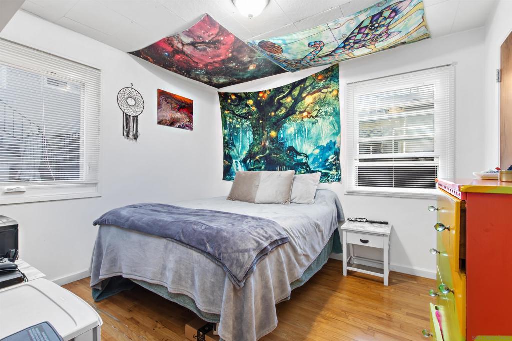 4329 31 Banning Street