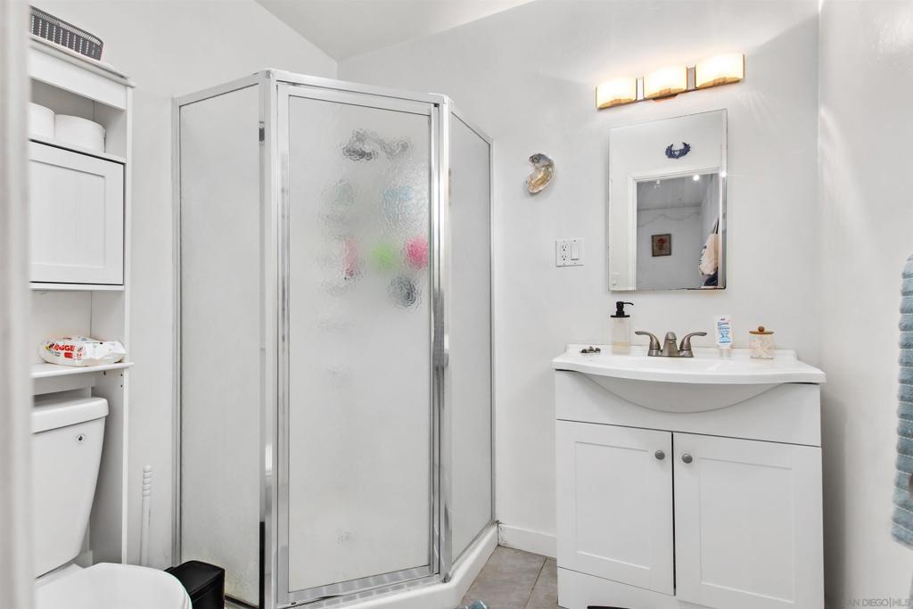 4329 31 Banning Street