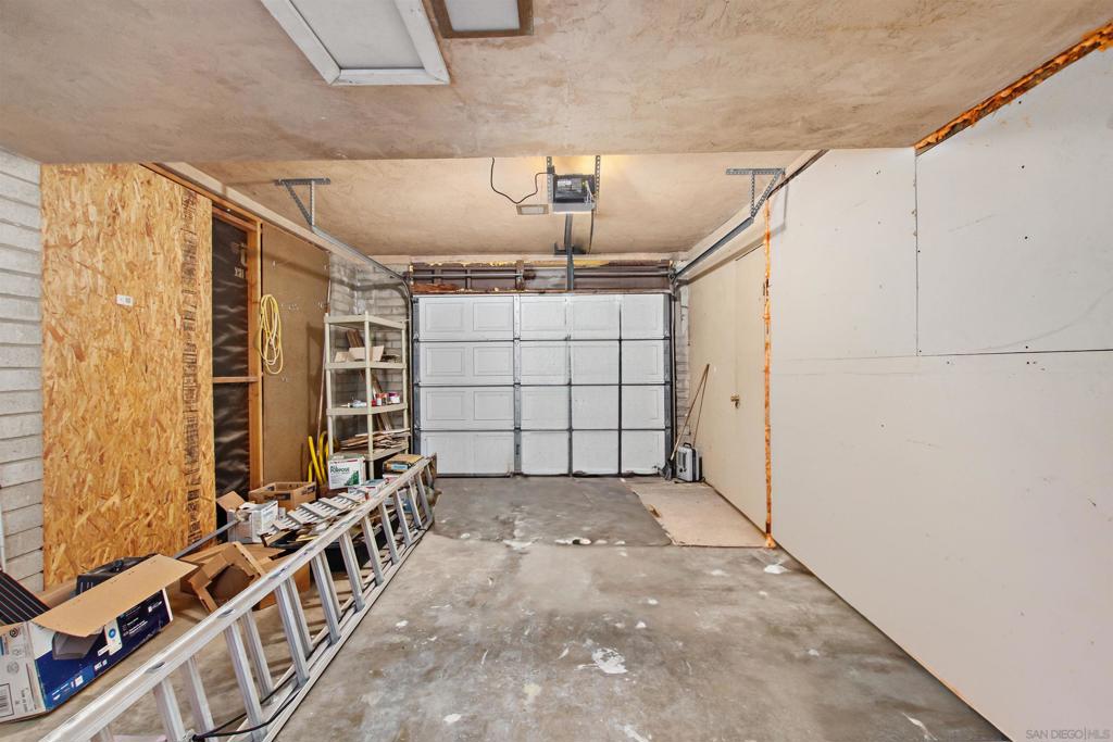 4329 31 Banning Street