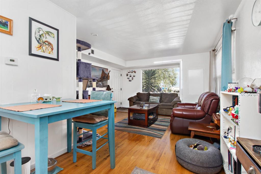 4329 31 Banning Street