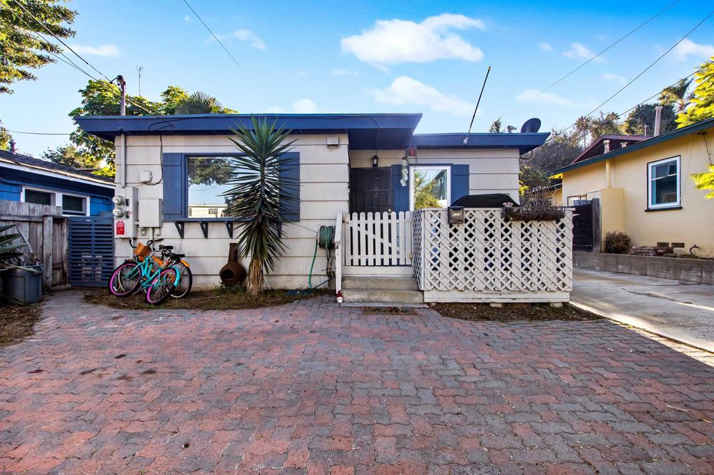 4329 31 Banning Street