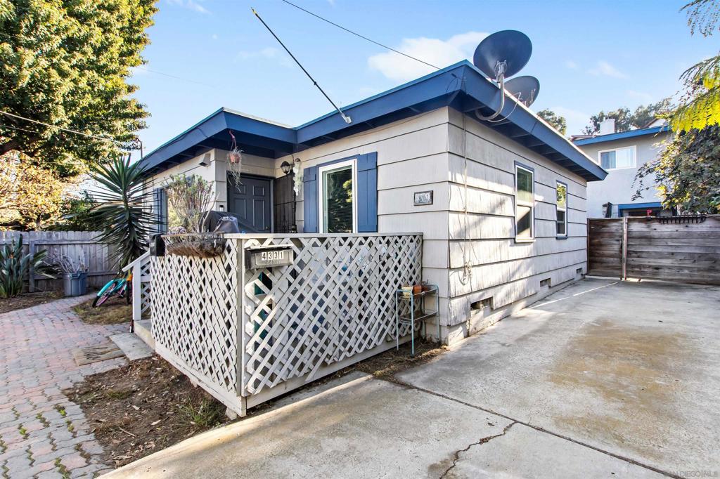 4329 31 Banning Street