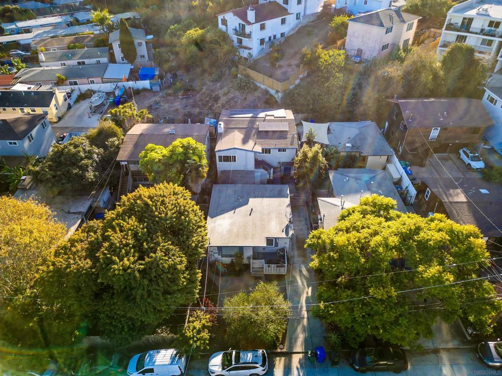 4329 31 Banning Street