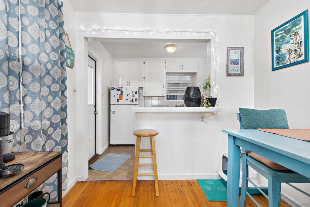 4329 31 Banning Street