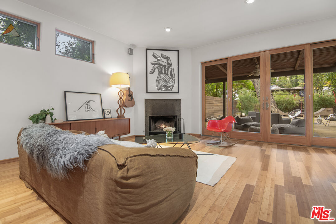 1314 Old Topanga Canyon Rd
