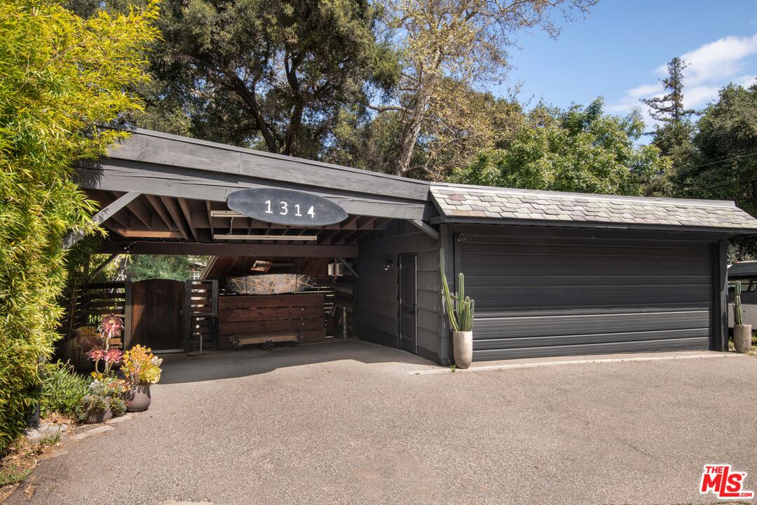 1314 Old Topanga Canyon Rd