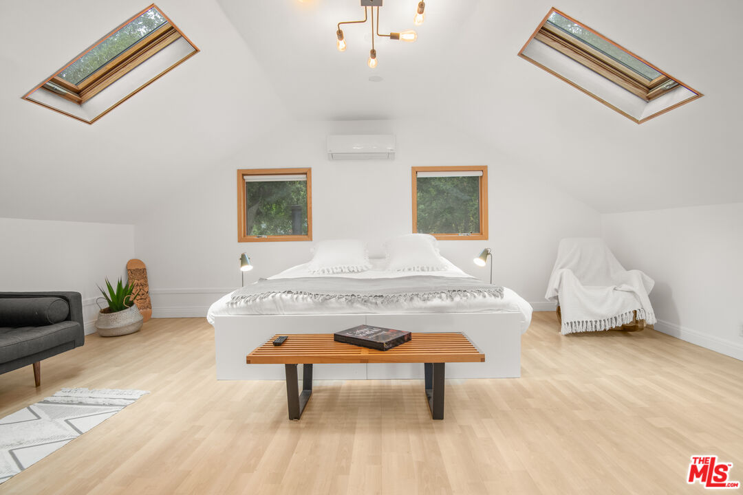 1314 Old Topanga Canyon Rd