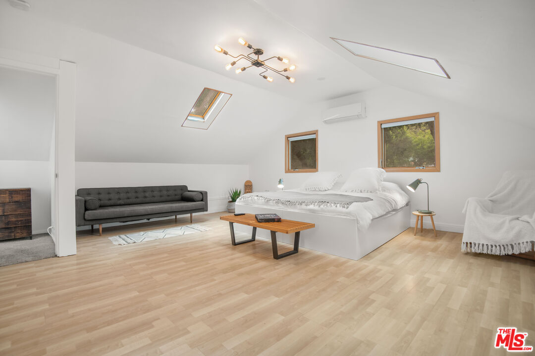 1314 Old Topanga Canyon Rd