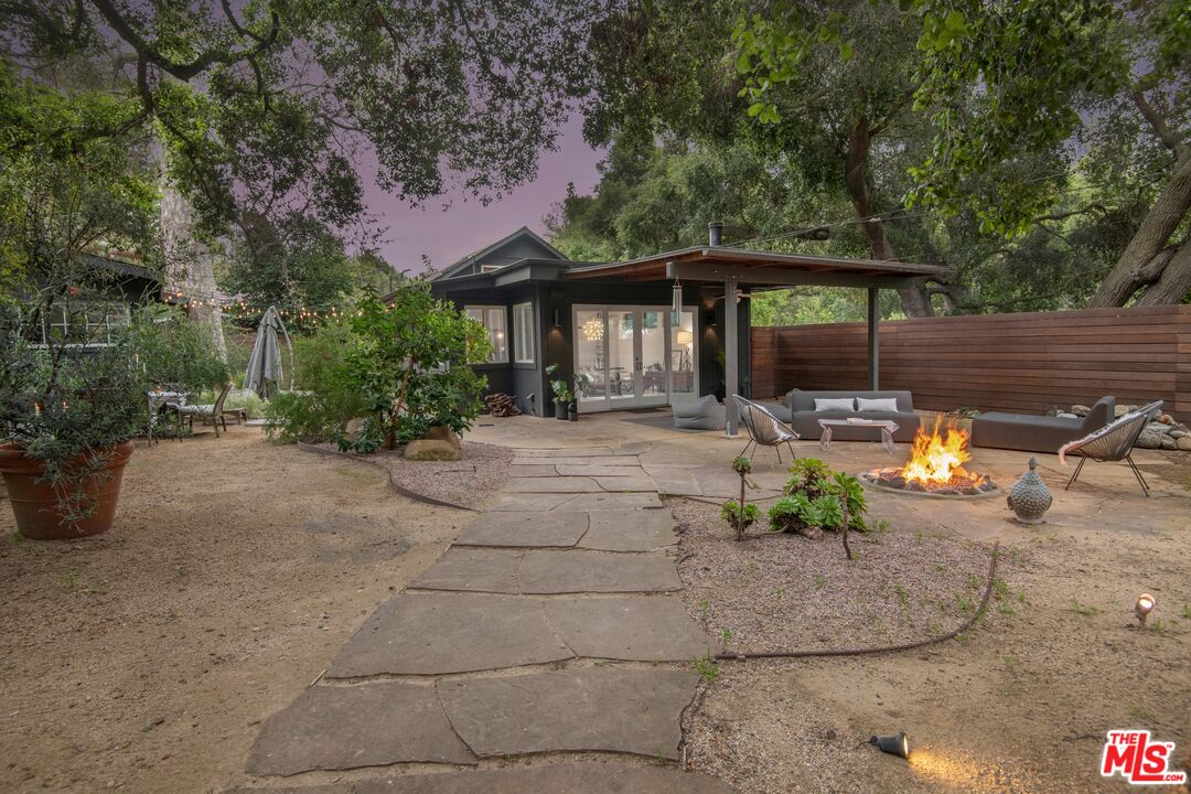 1314 Old Topanga Canyon Rd
