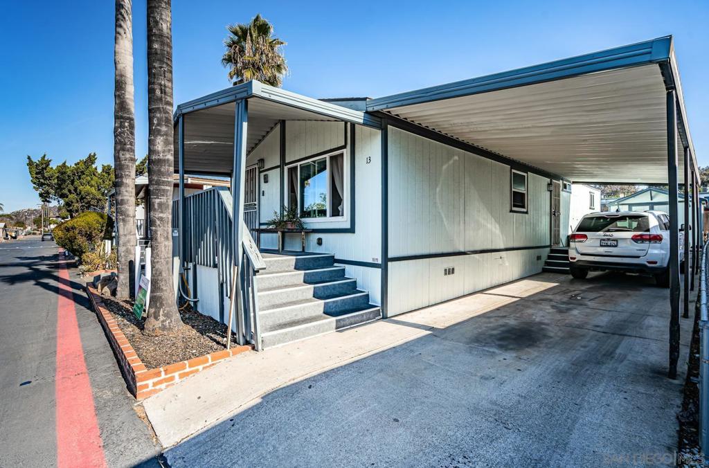 255 E Bradley Avenue 13