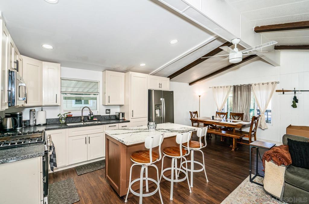 255 E Bradley Avenue 13