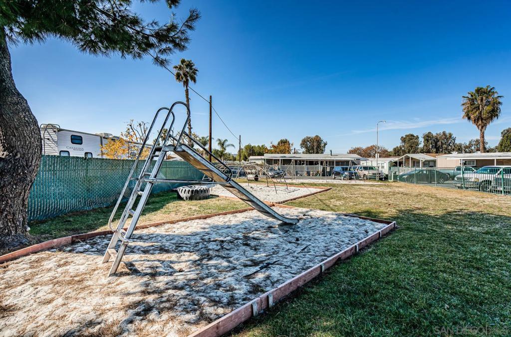 255 E Bradley Avenue 13