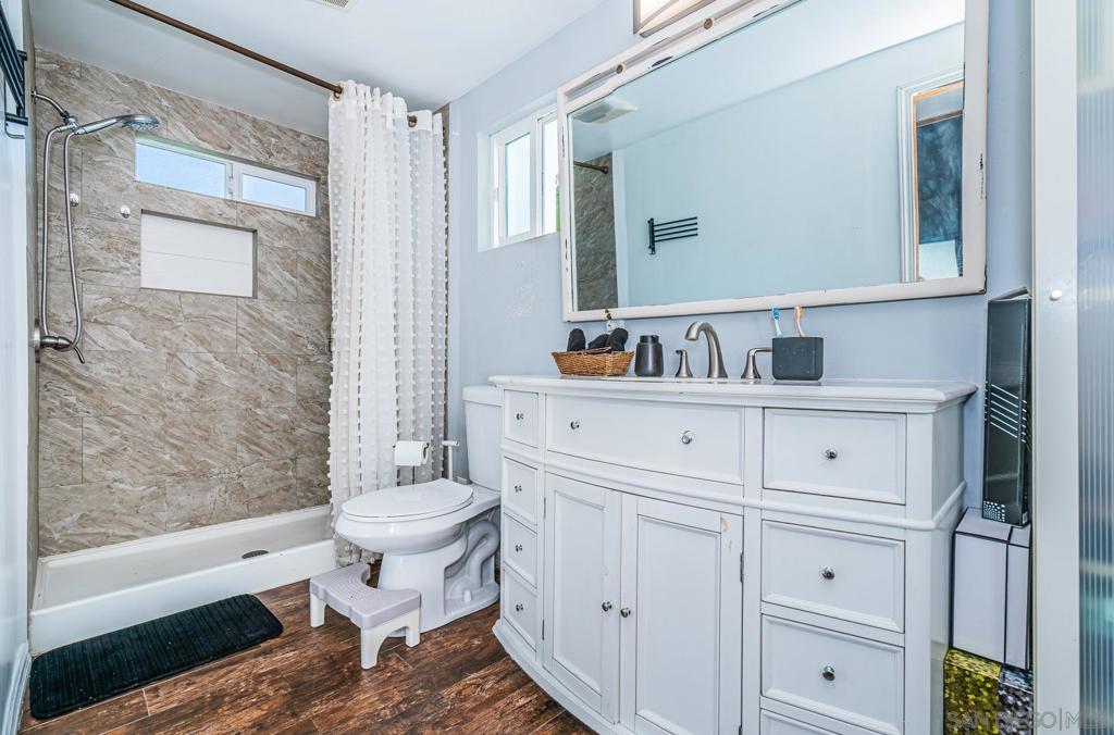 255 E Bradley Avenue 13