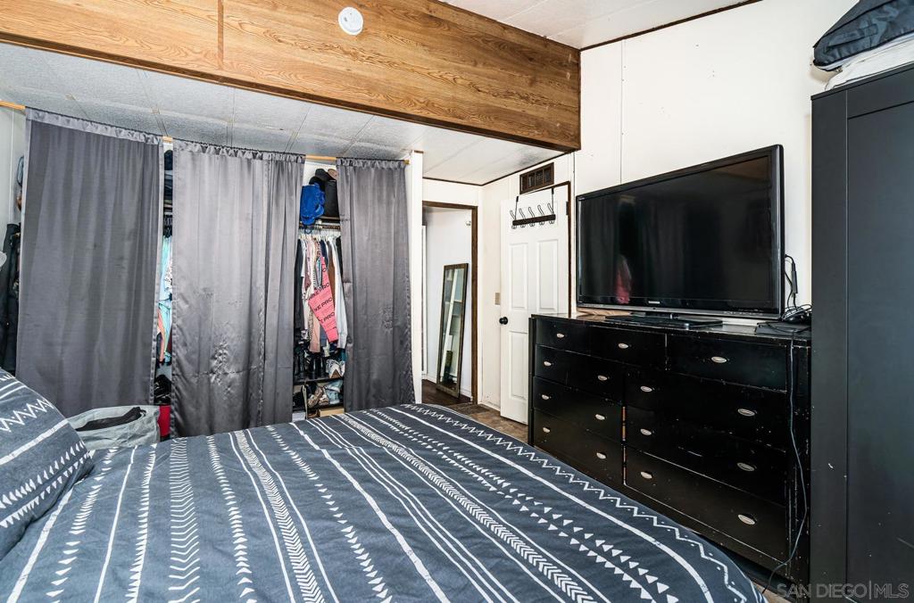 255 E Bradley Avenue 13