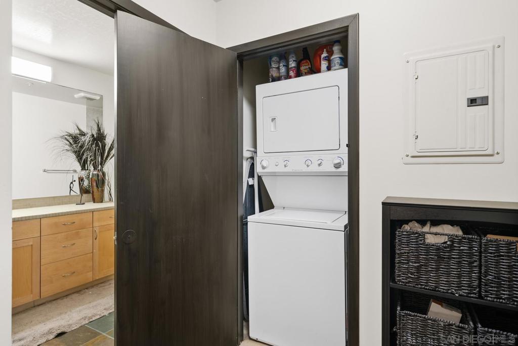 1150 J St 522