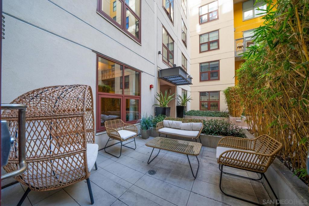1150 J St 522