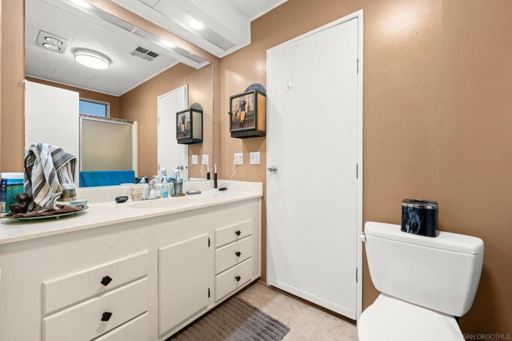 8975 Lawrence Welk Dr SPC 417