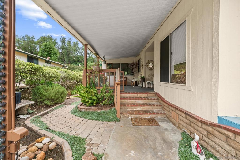 8975 Lawrence Welk Dr SPC 417