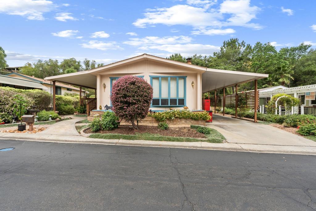 8975 Lawrence Welk Dr SPC 417