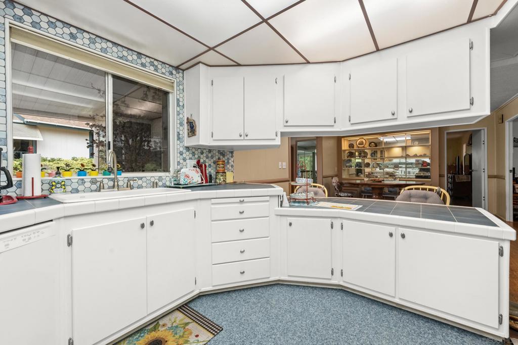 8975 Lawrence Welk Dr SPC 417