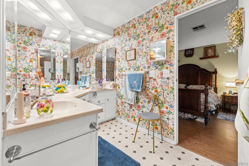 8975 Lawrence Welk Dr SPC 417
