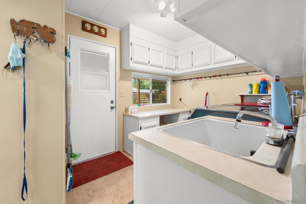 8975 Lawrence Welk Dr SPC 417