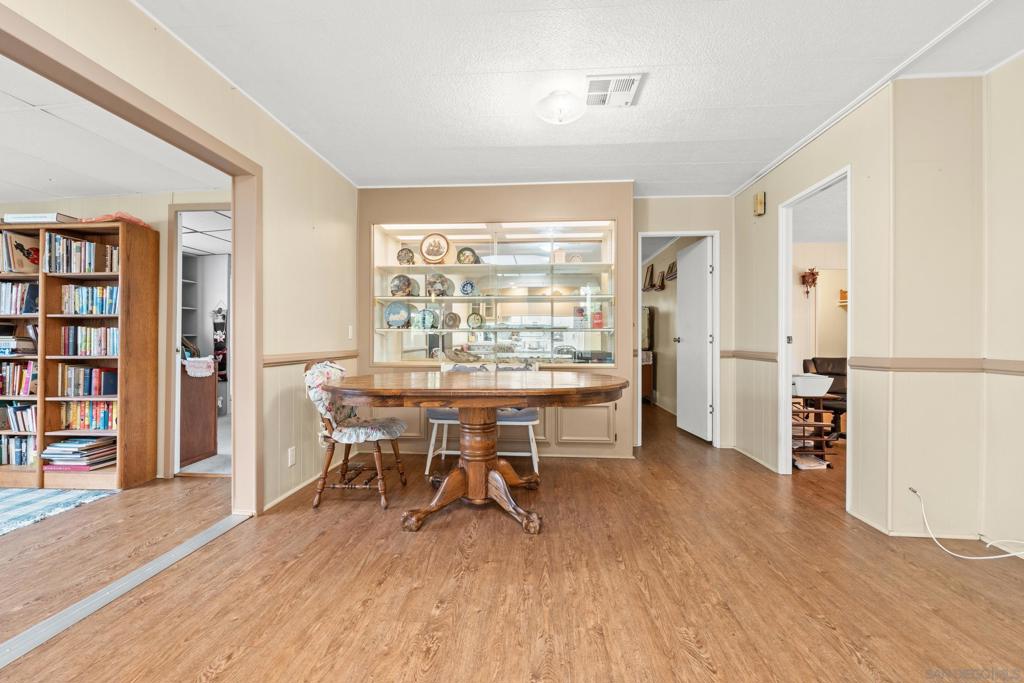 8975 Lawrence Welk Dr SPC 417