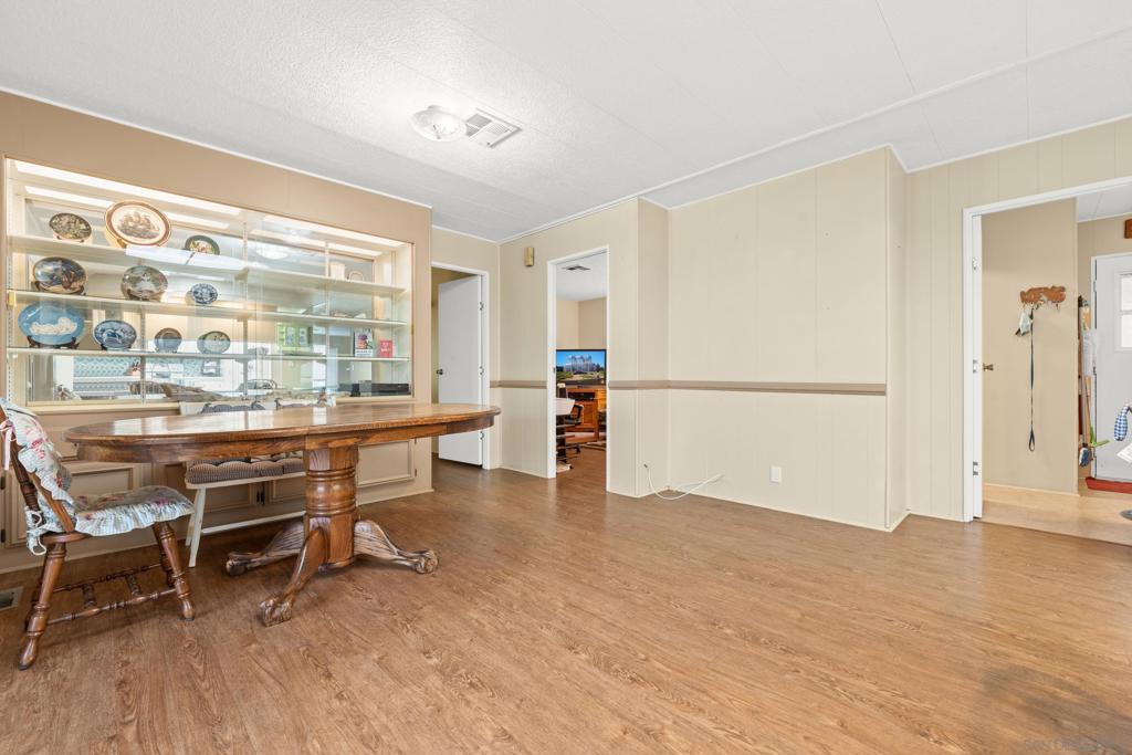 8975 Lawrence Welk Dr SPC 417