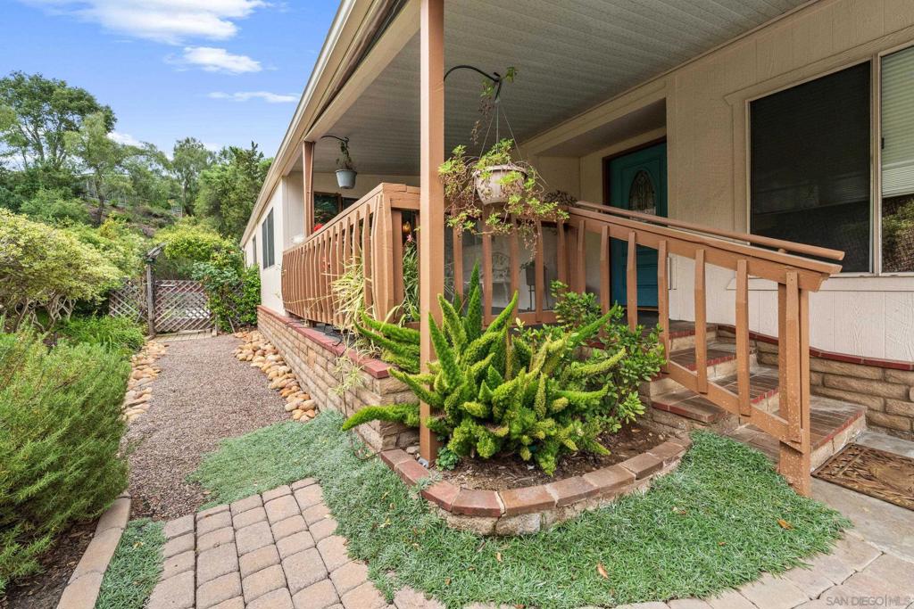 8975 Lawrence Welk Dr SPC 417