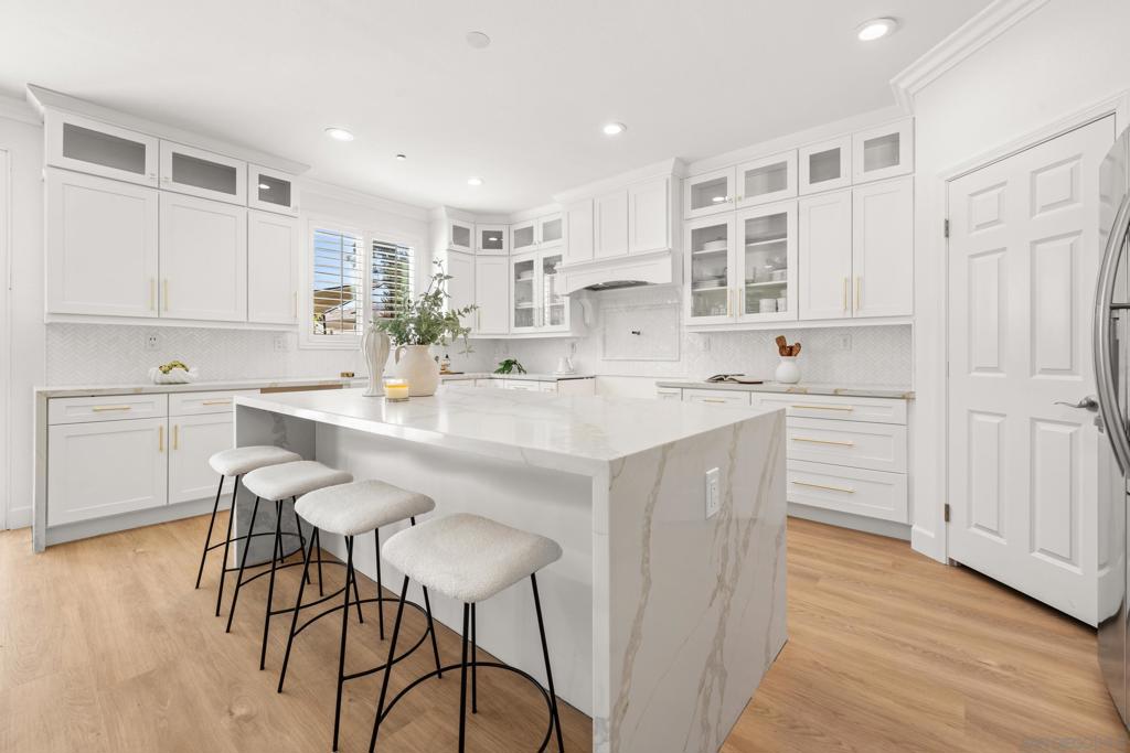 39099 Crown Ranch Rd