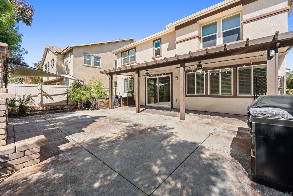 39099 Crown Ranch Rd