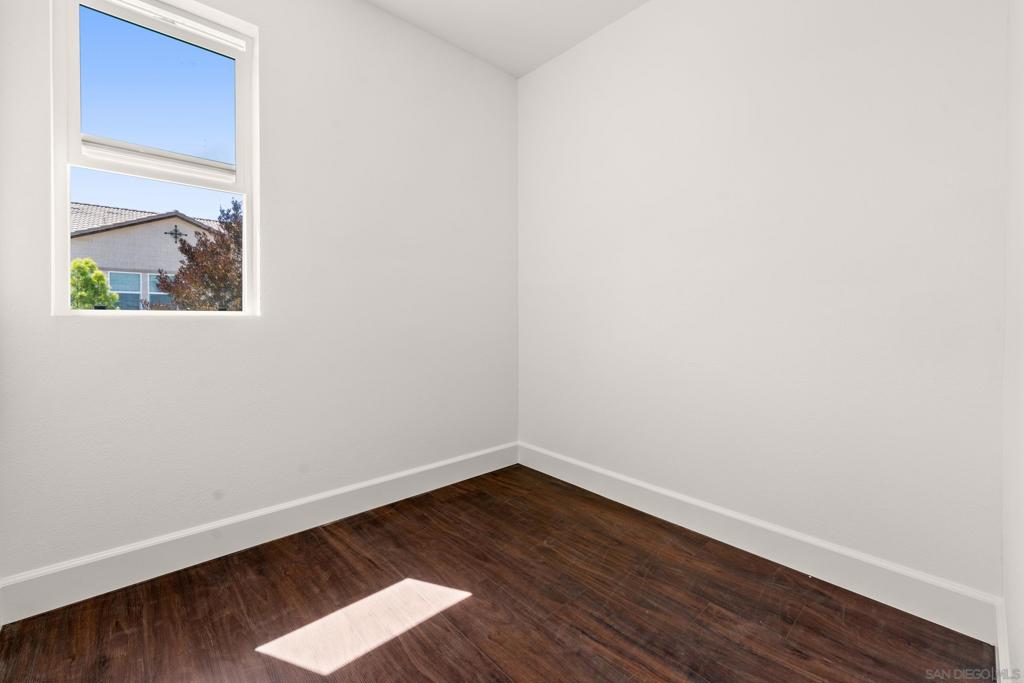 39099 Crown Ranch Rd