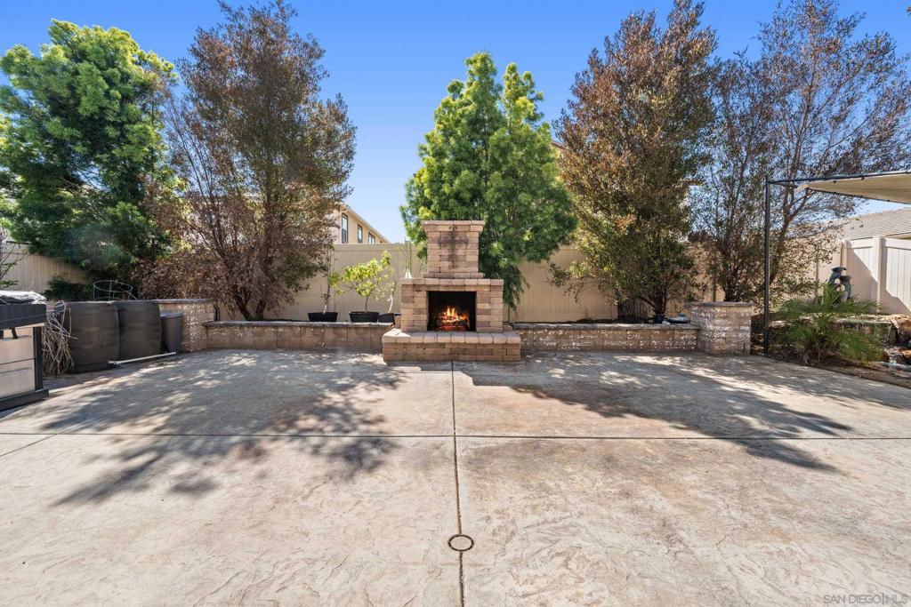 39099 Crown Ranch Rd