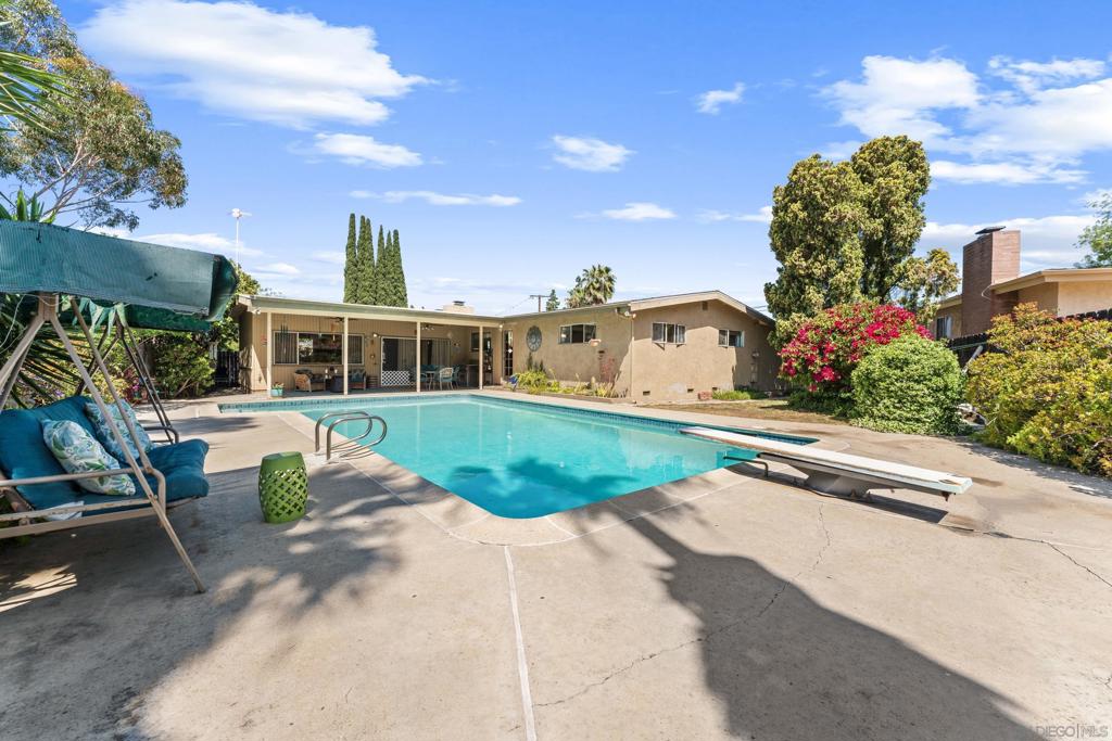 6057 Delor Ct