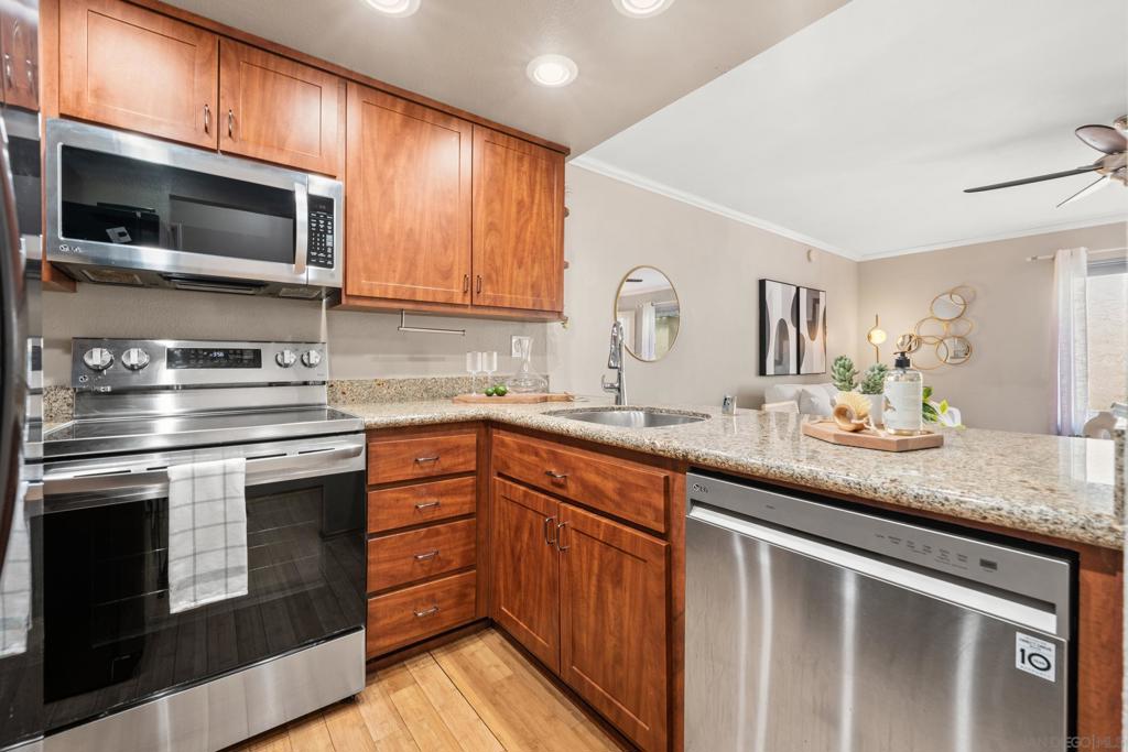 7076 Park Mesa Way 55