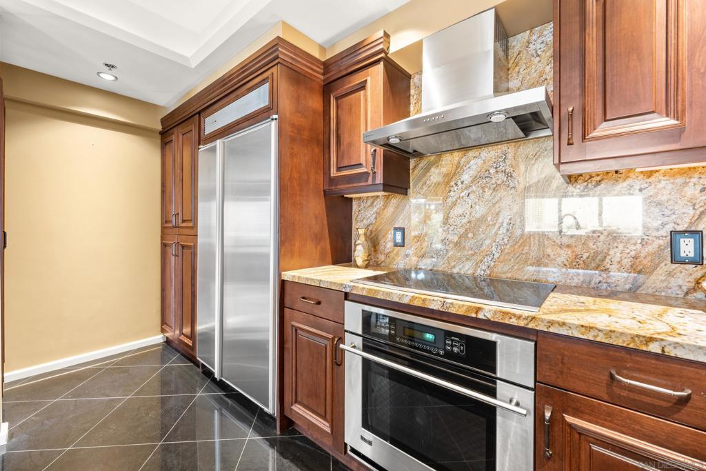 200 Harbor Dr 803