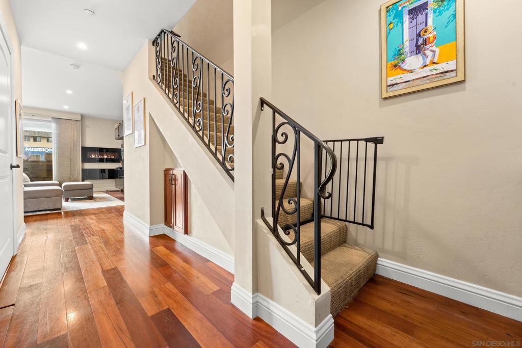 3972 Albatross St 202