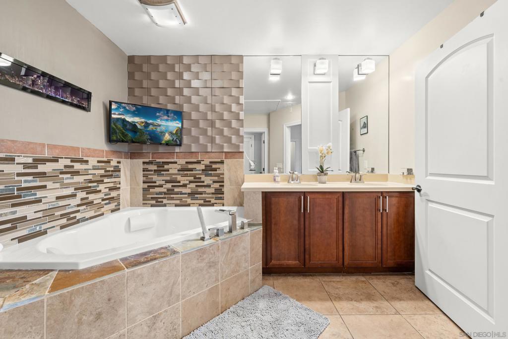 3972 Albatross St 202