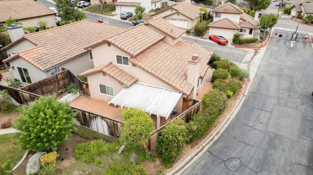 1549 Alameda Gln