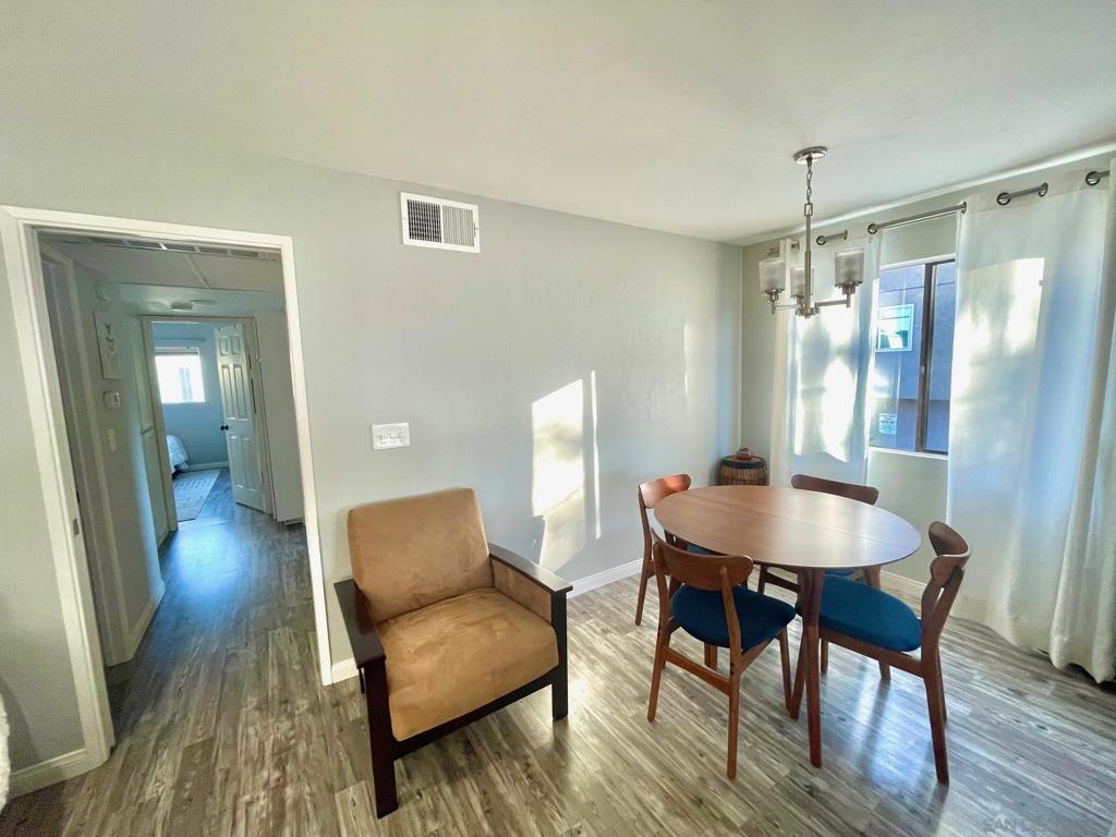 4355 Rialto St 7