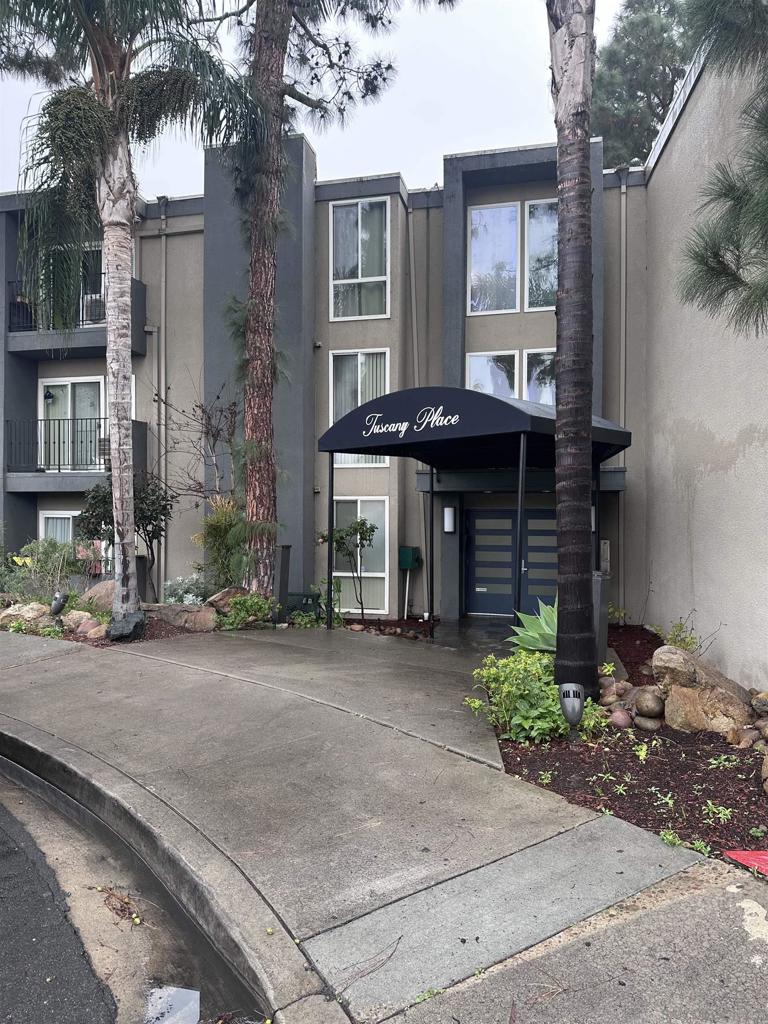 4860 Rolando Ct 85