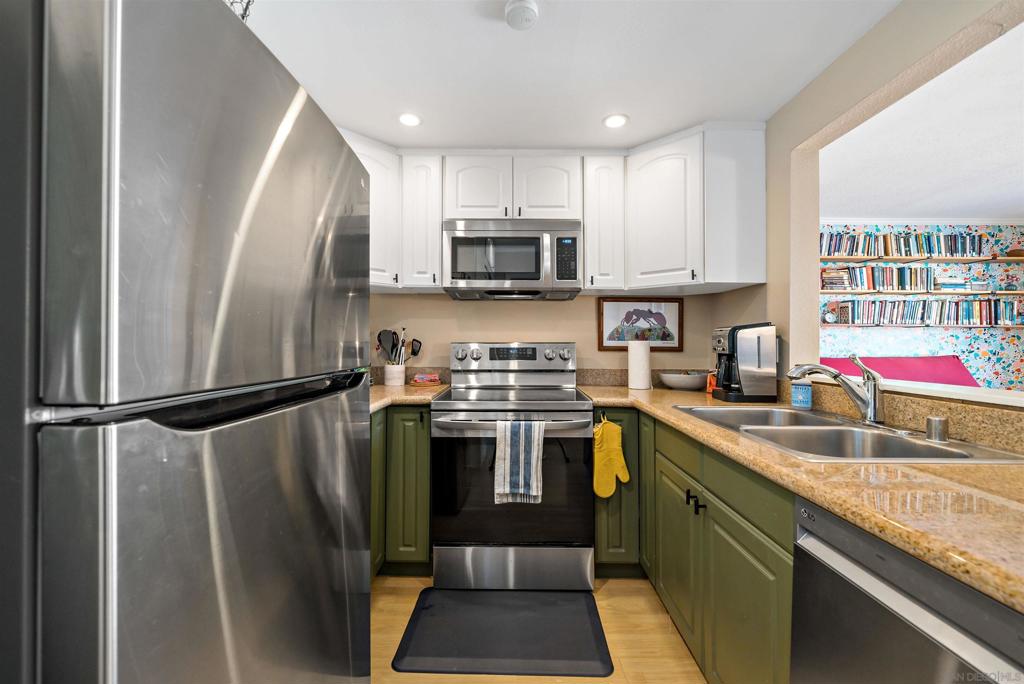 2950 Broadway 24