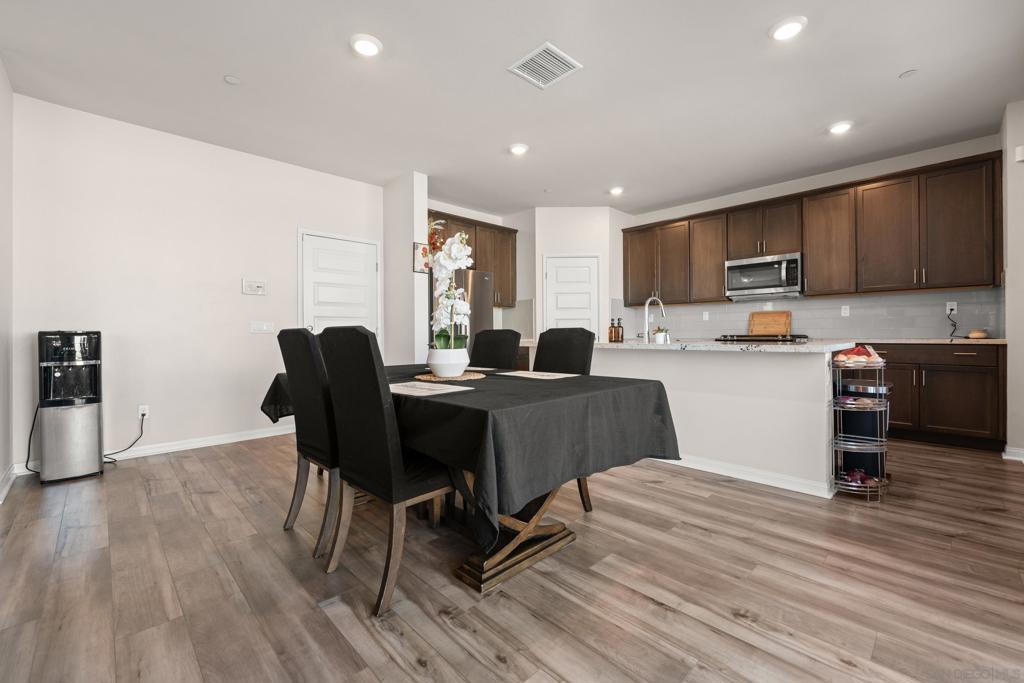 13305 Cultivate Ct