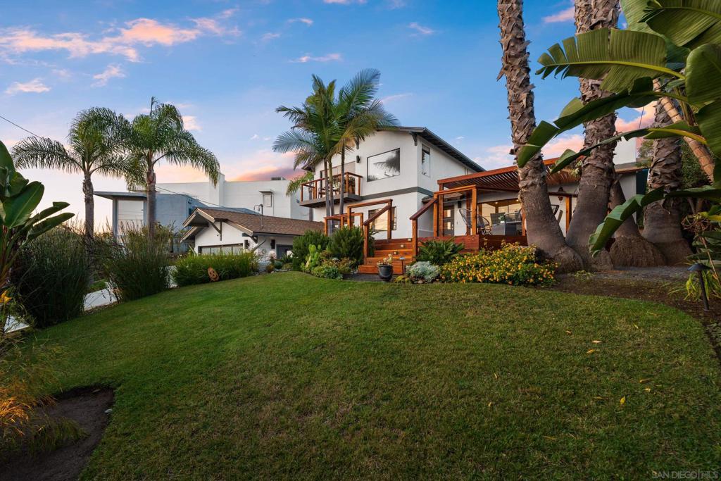 3306 Donna Dr