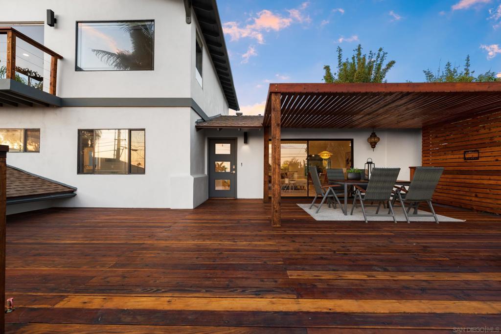 3306 Donna Dr