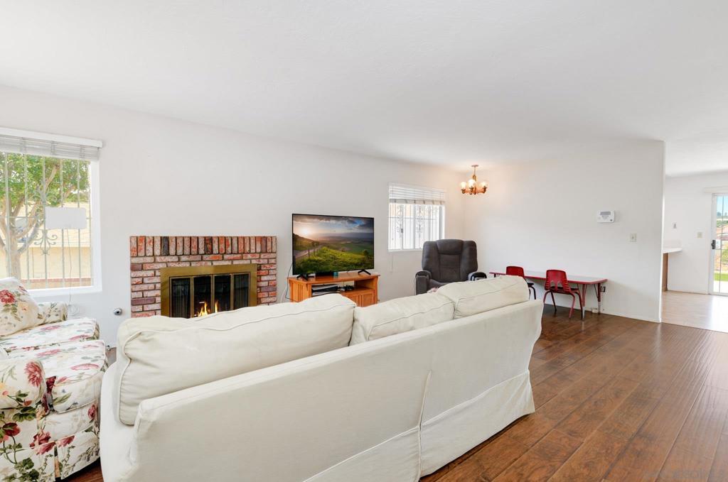 7096 Bullock Dr